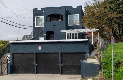 Los Angeles Apartamento | Lovely 3bedroom condo with free parking on premise