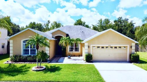 Crescent Lakes Casa | Lovely 4 Bed 3 Bath Pool Home with Spa-5330CVL home