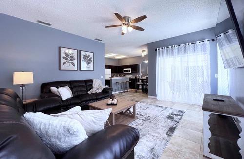 Crescent Lakes Casa | Lovely 4 Bed 3 Bath Pool Home with Spa-5330CVL