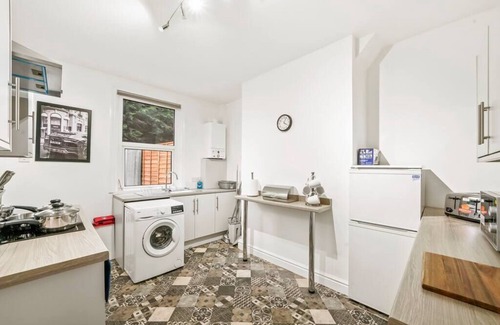 Pontefract Casa | Lovely 4 Bed House in Yorkshire - Football Table