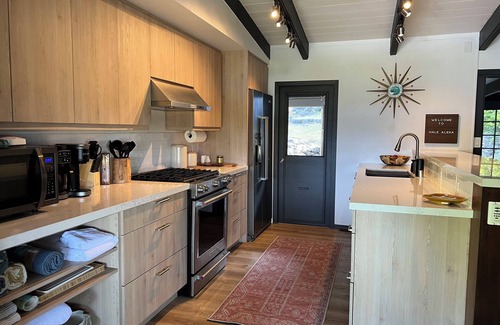 Kahaluu Bay Casa | Lovely 4-bedroom 3-bath house in Kailua-Kona Hawaii.