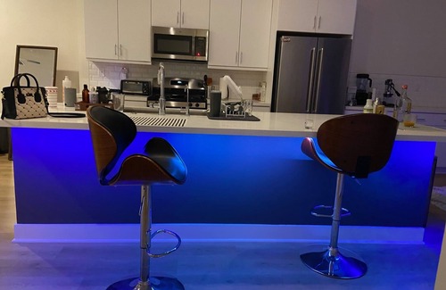 Platinum Triangle Casa | Lovely 4 bedroom close to Disney and Stadiums