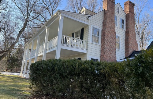 Owings Mills Casa | Lovely 4-bedroom estate in brilliant Owings Mills 23 miles from John Hopkins