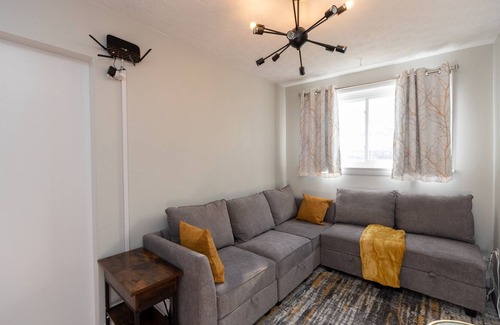 Malden Casa | Lovely 4-bedroom near Boston with WFH setup