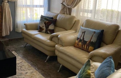 Bulawayo Apartamento | Lovely 4 Bedroomed Home in Selbourne Brooke - 2036