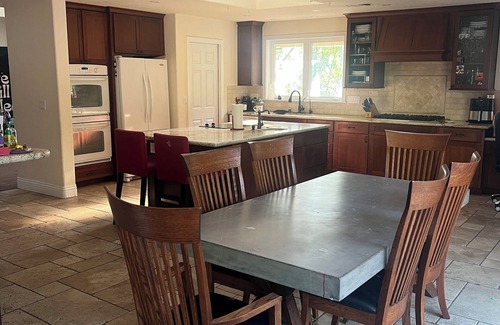 Thousand Oaks Casa | Lovely 4bedroom Thousand Oaks private house w/ Gorgeous Pool/Hot Tub Come Relax