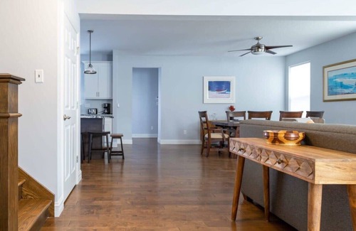 The Gate Casa | Lovely 4BR Parkside Home + Garage / ABODEbucks