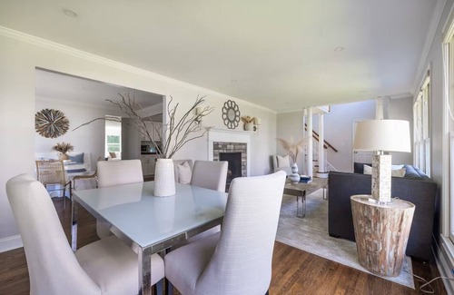 Fairfield Casa | Lovely 5 Bedroom Beach House with Large Backyard - Walk to Beach, Town or Train