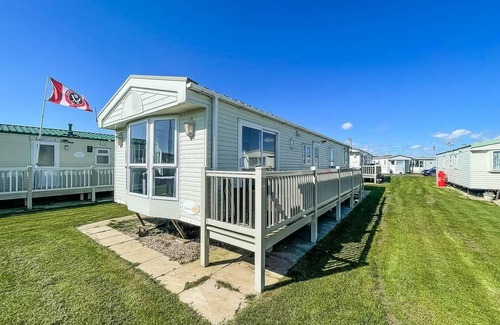 Ingoldmells Casa | Lovely 7 berth caravan with free WiFi in Skegness ref 67009L