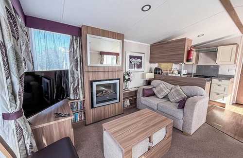 Caister-on-Sea Casa | Lovely 8 berth caravan with large decking area in Caister, Norfolk ref 65055EB