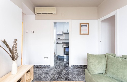 Cornella de Llobregat Apartamento | This apartment is a 0 bedroom(s), 1 bathrooms, located in Cornellà de Llobregat, Catalunya.
