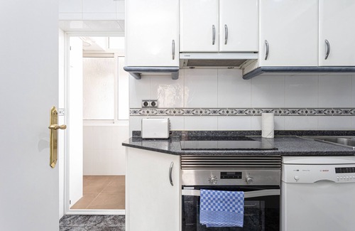 Cornella de Llobregat Apartamento | This apartment is a 0 bedroom(s), 1 bathrooms, located in Cornellà de Llobregat, Catalunya.