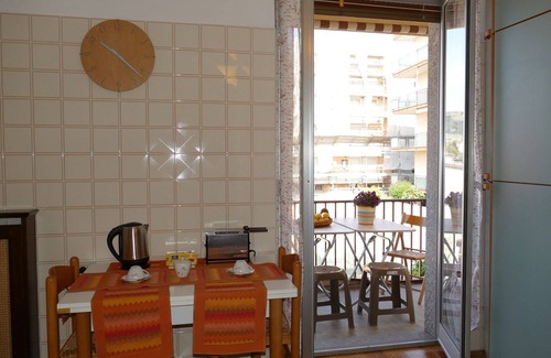 Lavina Apartamento | Acogedor apartamento para 5 personas con WIFI, A/C, balcón, mascotas permitida y aparcamiento