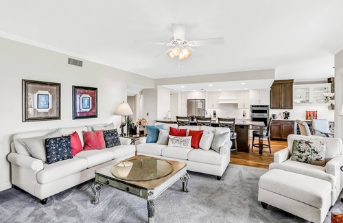 Fernandina Beach Condominio | Lovely Amelia Island Condo with pool, W/D & central AC