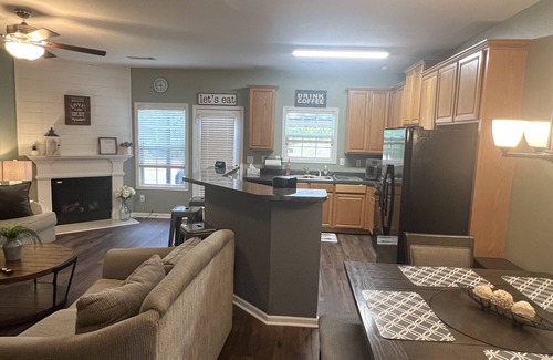 Braselton Casa | Lovely and Comfy 3 bedrooms townhouse/chateau elan area