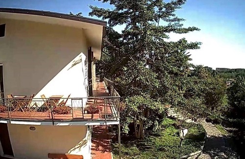 Briona Casa | Country Home A estrenar 3 dormitorios Villa Caramino. Retiro encantador Naturaleza y vino