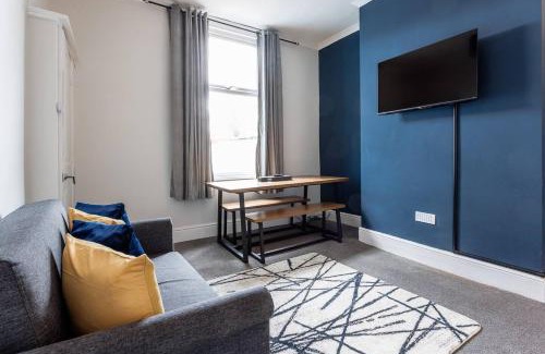Darlington Casa | Lovely And Spacious 4 Br Home