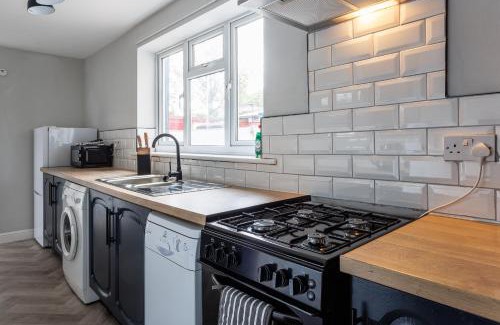 Darlington Casa | Lovely And Spacious 4 Br Home