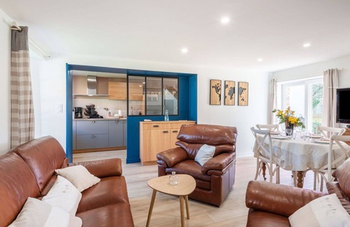 Creances Villa | Hermoso apartamento en villa para 4 personas con WIFI, TV, terraza y mascotas permitida