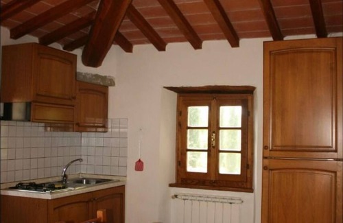 Castiglion Fiorentino Apartamento | Bonito apartamento con WIFI, piscina, TV, mascotas permitida y aparcamiento, cerca de Cortona