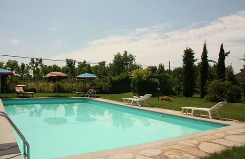 Castiglion Fiorentino Apartamento | Bonito apartamento con WIFI, piscina, TV, mascotas permitida y aparcamiento, cerca de Cortona