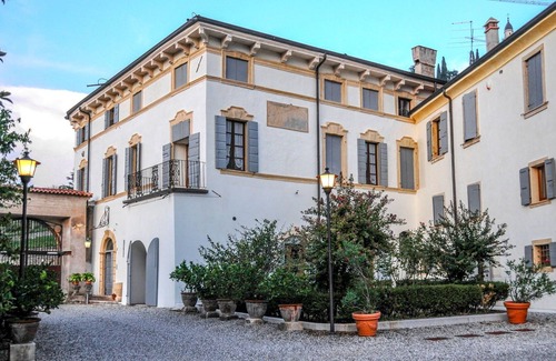 Colognola ai Colli Apartamento | Bonito apartamento para 8 personas con piscina, WIFI, A/C y TV, cerca de Verona