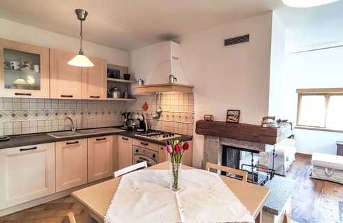 Bleggio Superiore Casa | Hermoso apartamento en villa para 5 personas con WIFI, TV, terraza y vista panorámica