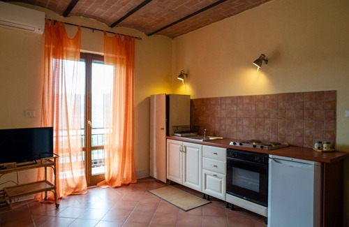 Villa Santa Maria Apartamento | Hermoso apartamento para 4 personas con A/C, piscina, WIFI, TV, balcón y mascotas permitida