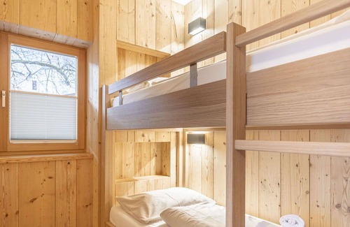 Reith bei Kitzbuehel Apartamento | Lovely apartment for 6 guests with WIFI, hot tub, TV, balcony, pets allowed and parking