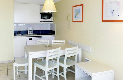 Chateau-d'Olonne Apartamento | Bonito apartamento para 5 personas con piscina, WIFI, TV, terraza, mascotas permitida y aparcamiento