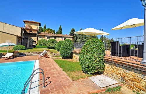 San Casciano in Val di Pesa Apartamento | Apartamento con piscina, WIFI, TV, vista panorámica, aparcamiento, cerca de Greve In Chianti