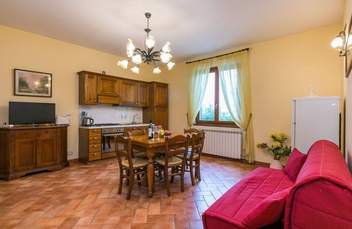Badia Agnano Apartamento | Bonito apartamento con piscina privada, WIFI, TV, patio, vista panorámica, aparcamiento