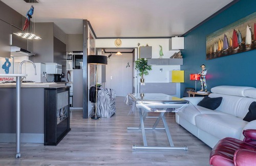 Le Home Apartamento | Hermoso apartamento para 4 personas con WIFI, TV, balcón y aparcamiento