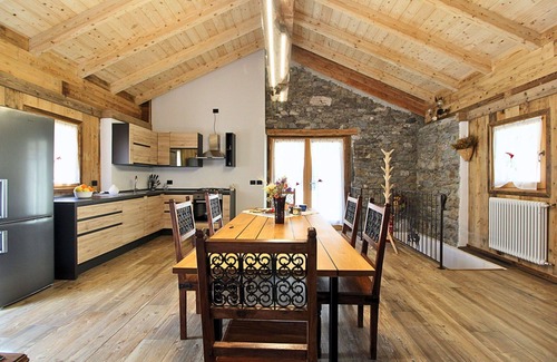 Lozzo di Cadore Apartamento | Hermoso apartamento con WIFI, balcón, mascotas permitida, vista panorámica y aparcamiento