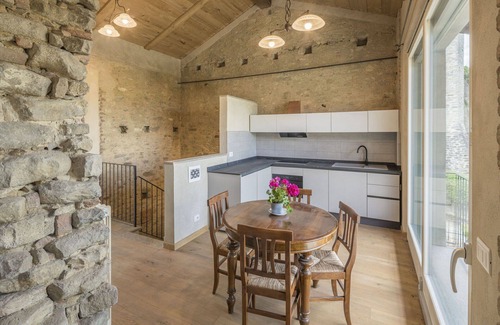 Monforte d'Alba Apartamento | Precioso apartamento para 4 personas con piscina, WIFI y terraza, cerca de Alba