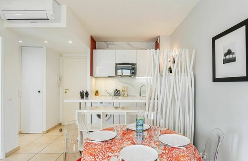 Nice Apartamento | Precioso apartamento para 4 personas con piscina, WIFI, A/C, TV, terraza y aparcamiento