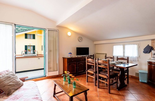 Diano Castello Apartamento | Precioso apartamento con piscina, WIFI, TV, terraza, mascotas permitida y aparcamiento