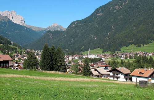 San Giovanni di Fassa Apartamento | Acogedor apartamento para 9 personas con WIFI, TV, balcón, mascotas permitida y aparcamiento