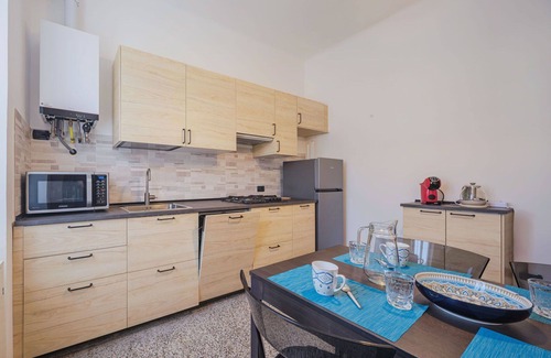 Riva Trigoso Apartamento | Hermoso apartamento para 4 personas con WIFI, TV, balcón y aparcamiento