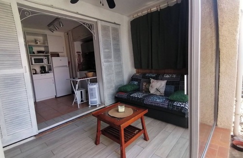 Marine de Saint Ambroggio Casa | Lovely apartment by the sea with terrace