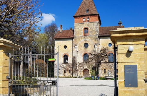 Muenchenwiler Apartamento | Precioso apartamento con WIFI, TV, patio, mascotas permitida, vista panorámica y aparcamiento