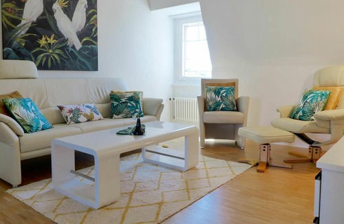Muenchenwiler Apartamento | Precioso apartamento con WIFI, TV, patio, mascotas permitida, vista panorámica y aparcamiento