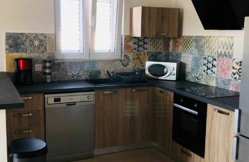 Ghisonaccia Apartamento | Precioso apartamento con WIFI, piscina, A/C, TV, terraza, mascotas permitida y aparcamiento