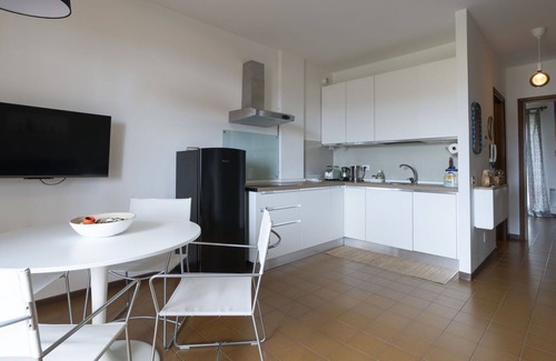 Pietrabruna Apartamento | Acogedor apartamento para 4 personas con WIFI, TV, balcón, mascotas permitida y aparcamiento