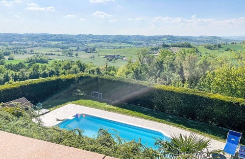 Portacomaro Apartamento | Apartamento con piscina, WIFI, A/C, TV, terraza, mascotas permitida, vista panorámica, aparcamiento