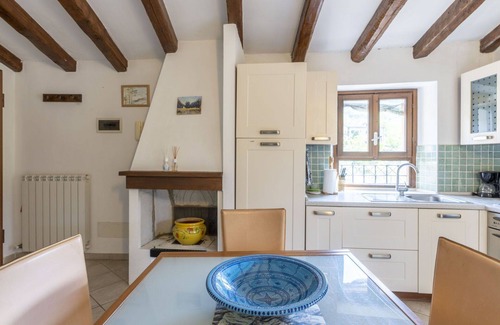 Garlenda Apartamento | Lovely apartment for 4 guests with WIFI, balcony, pets allowed and parking