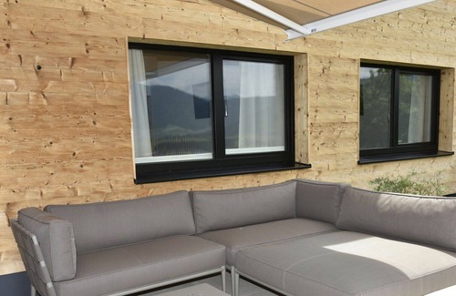 Mariapfarr Apartamento | Hermoso apartamento con jacuzzi, WIFI, piscina, TV, terraza y aparcamiento