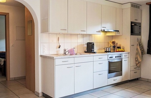 Kandersteg Apartamento | Hermoso apartamento para 4 personas con WIFI, TV, balcón, mascotas permitida y vista panorámica