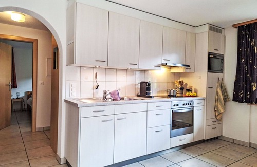 Kandersteg Apartamento | Hermoso apartamento para 4 personas con WIFI, TV, balcón, mascotas permitida y vista panorámica