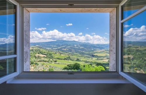 Montalcino Apartamento | Hermoso apartamento para 6 personas con WIFI, vista panorámica y aparcamiento